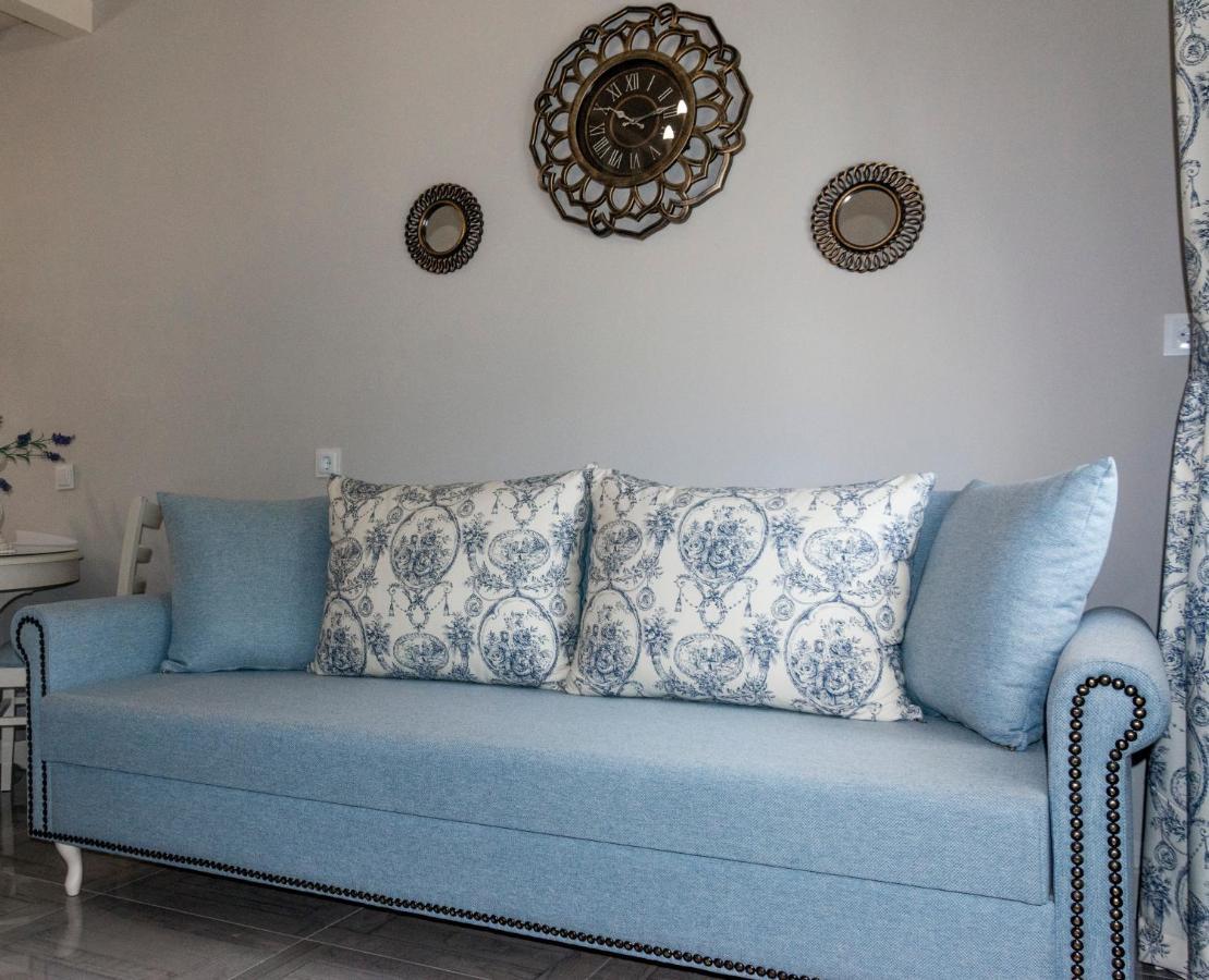 Nafsika Suites (Adults Only) Неа Мудания Екстериор снимка