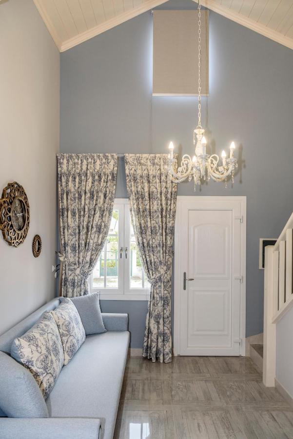 Nafsika Suites (Adults Only) Неа Мудания Екстериор снимка