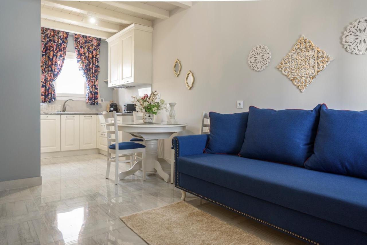 Nafsika Suites (Adults Only) Неа Мудания Екстериор снимка