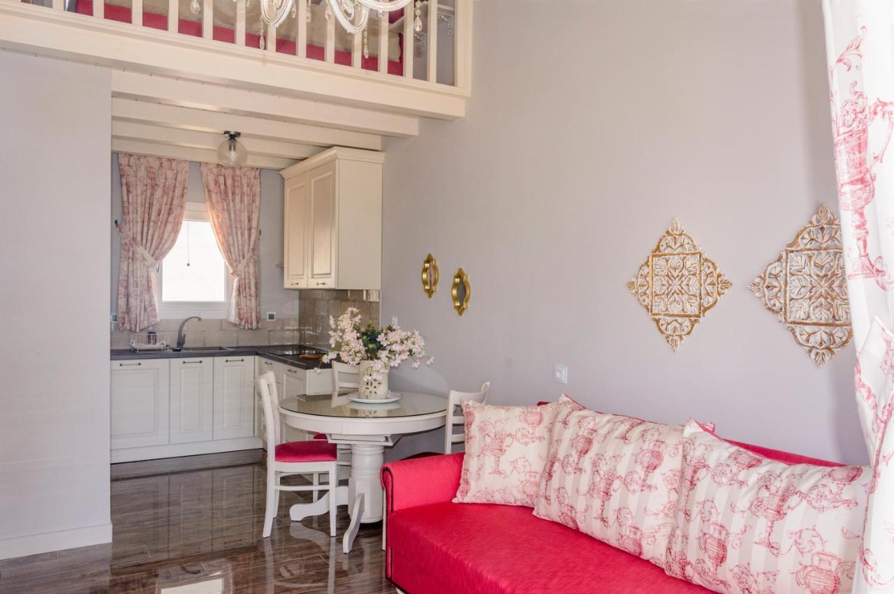 Nafsika Suites (Adults Only) Неа Мудания Екстериор снимка
